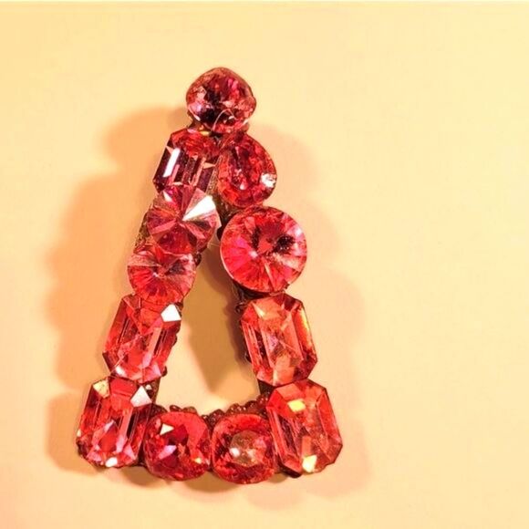 Wendy Gell Pink Swarovski jeweled Triangle Pin - Picture 2 of 2